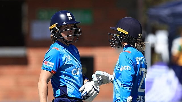 South Africa Women Vs England Women 2nd ODI LIVE Score: ENG-W Chasing Low Target Of 136 Runs 