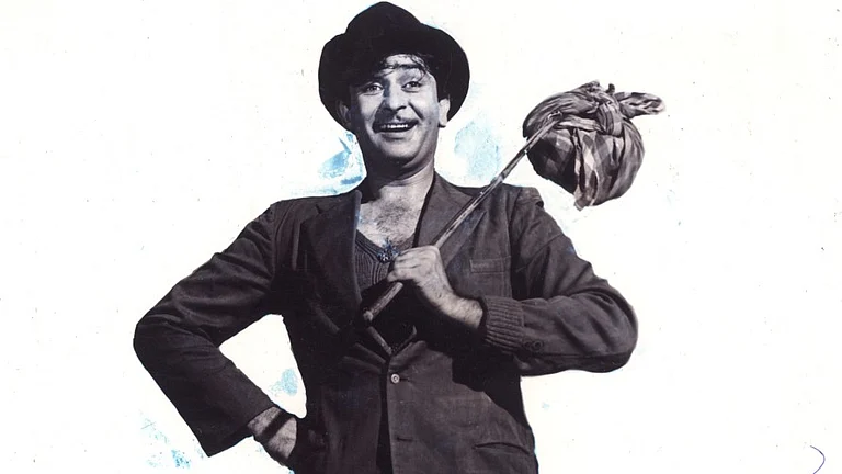 Raj Kapoor in Awara - IMDB