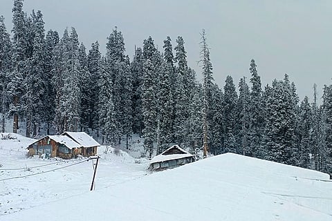 Weather: Snowfall in Baramulla