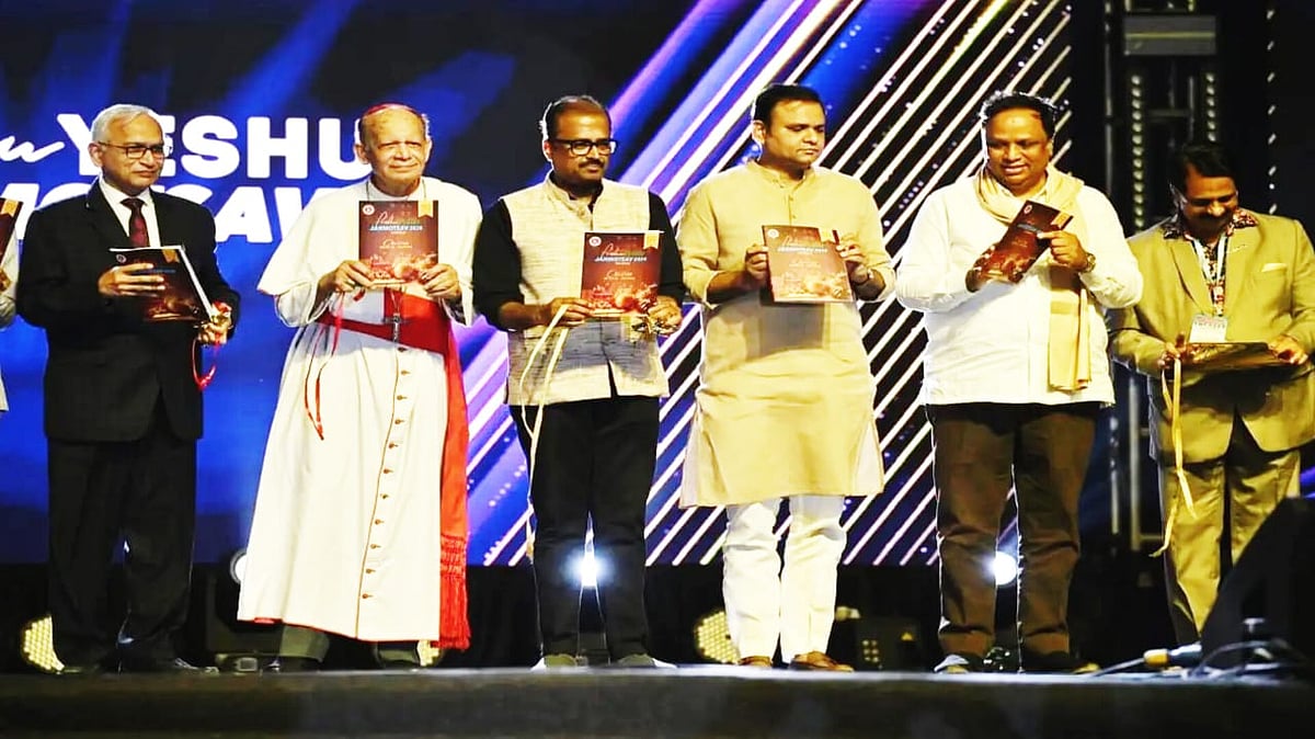 (L-R) - Justice Shri K.K. Tated; Cardinal Oswald Gracias; Dr.Abraham Mathai; Shri Rahul Narvekar; Shri Ashish Shelar