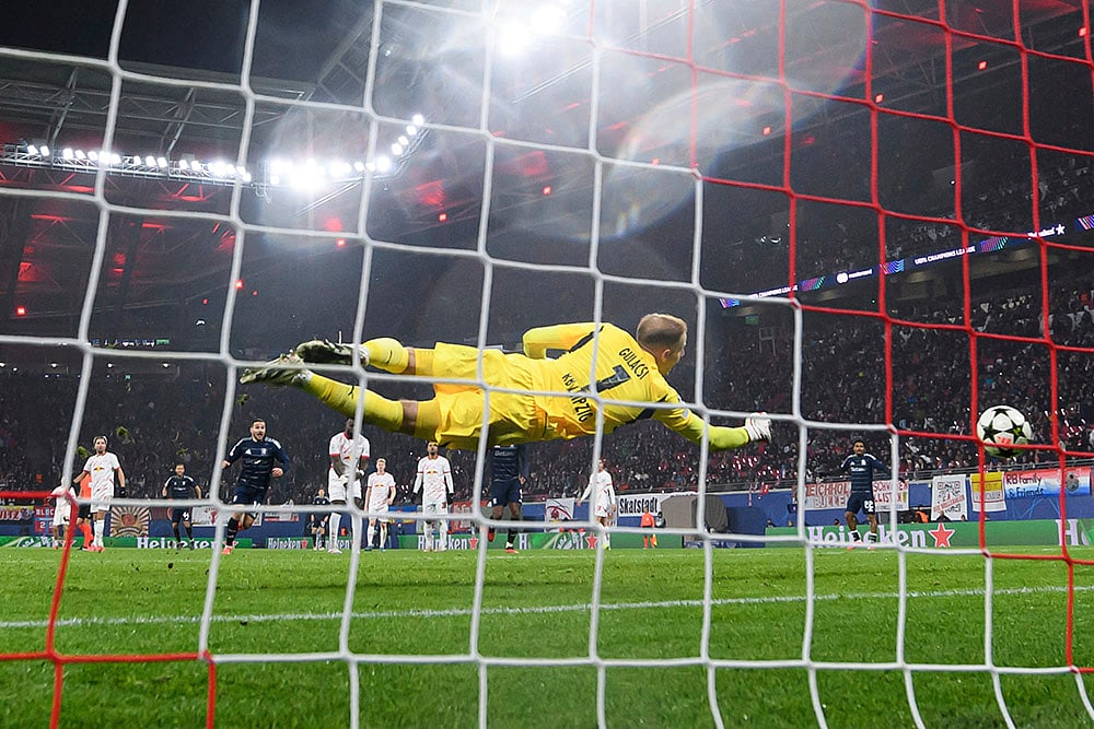 | Photo: Robert Michael/dpa via AP : Champions League 2024-25: RB Leipzig Vs Aston Villa