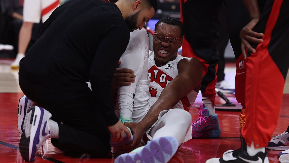 Scottie Barnes was injured in the Toronto Raptors' loss to the New York Knicks
