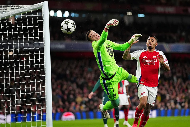 UEFA Champions League Soccer Arsenal vs Monaco football match photos: Radoslaw Majecki