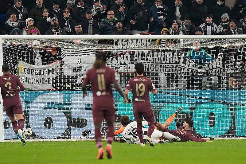 UEFA Champions League Soccer Juventus vs Manchester City football match photos: Weston McKennie