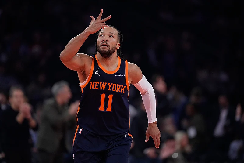 NBA Cup Quarter-Final New York Knicks Vs Atlanta Hawks basketball game pics: Jalen Brunson