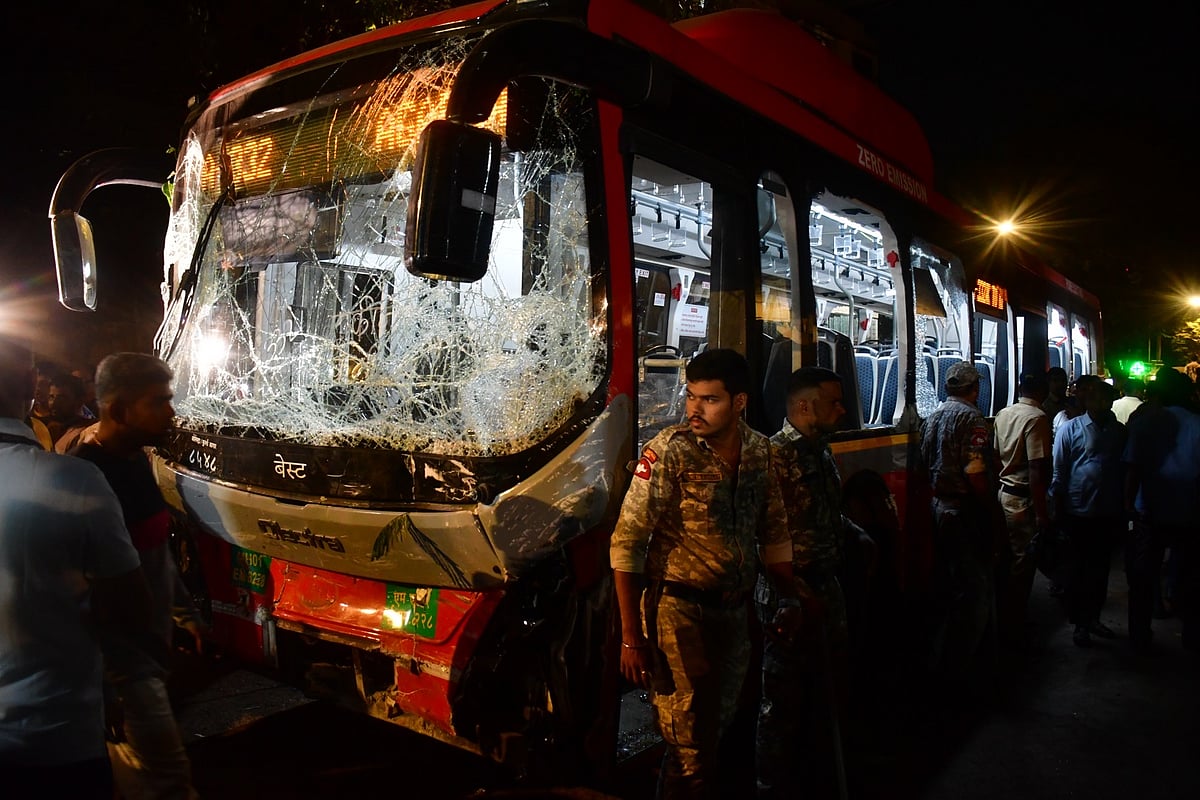PTI : Mumbai BEST bus accident