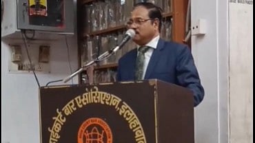 X/@barandbench : Allahabad High Court Justice Shekhar Kumar Yadav 