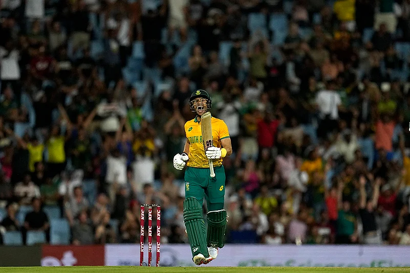 South Africa vs Pakistan 2nd T20I Cricket Photos at Centurion Park: Reeza Hendricks