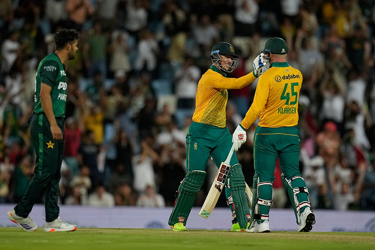 South Africa vs Pakistan 2nd T20I Cricket Photos at Centurion Park: Rassie van der Dussen