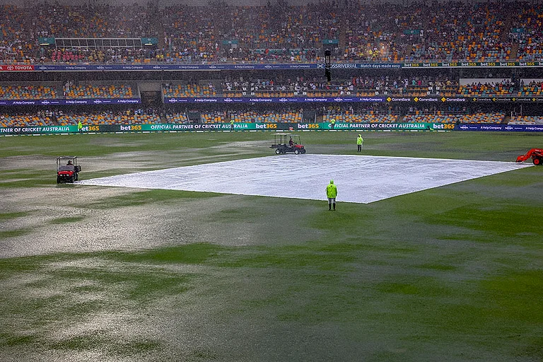 India Vs Australia, 3rd Test Day 1: Rain plays spoil sport on day 1 - | Photo: AP/Pat Hoelscher