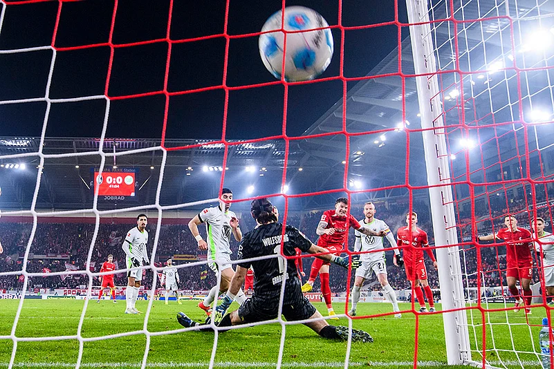 Germany Soccer Bundesliga 2024-25 SC Freiburg and VfL Wolfsburg football match pics: Lukas Kübler