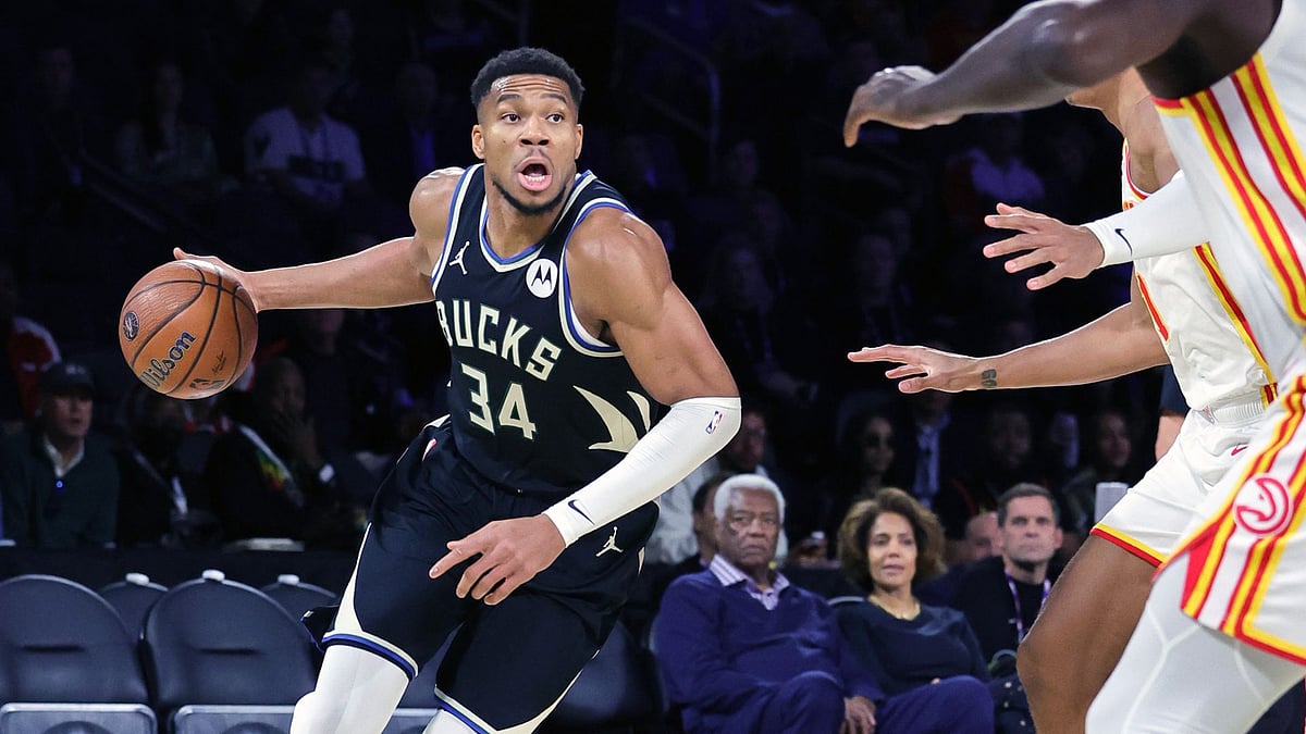 Antetokounmpo scored 32 points against the Hawks