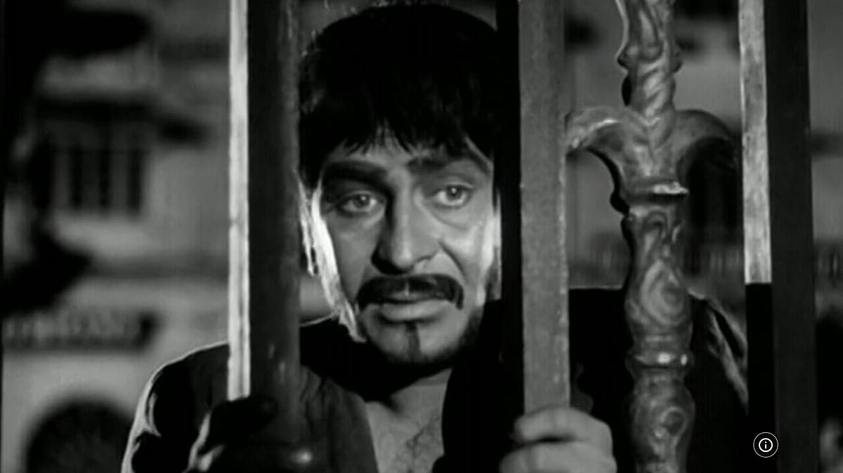 IMDb : Raj Kapoor in Jagte Raho