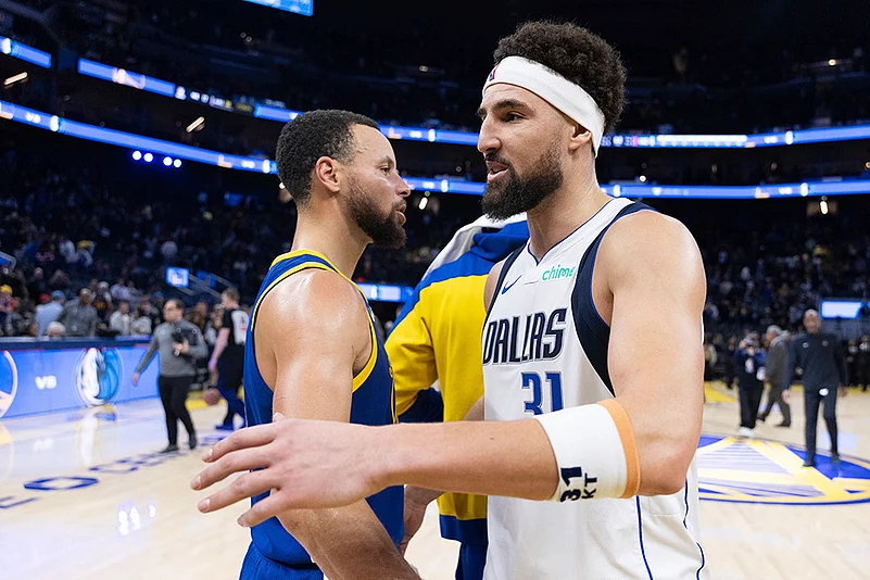 NBA 2024-25 Golden State Warriors vs Dallas Mavericks basketball game photos: Klay Thompson