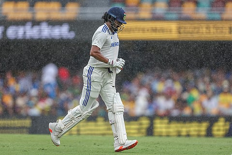 EPL 2024-25: India's KL Rahul runs back to the pavilion as it starts to rain