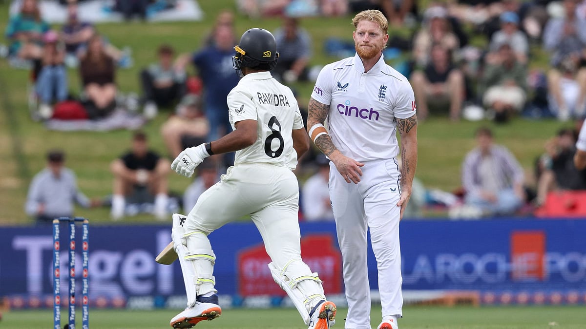Opta : Stokes clutches his hamstring on day three in Hamilton