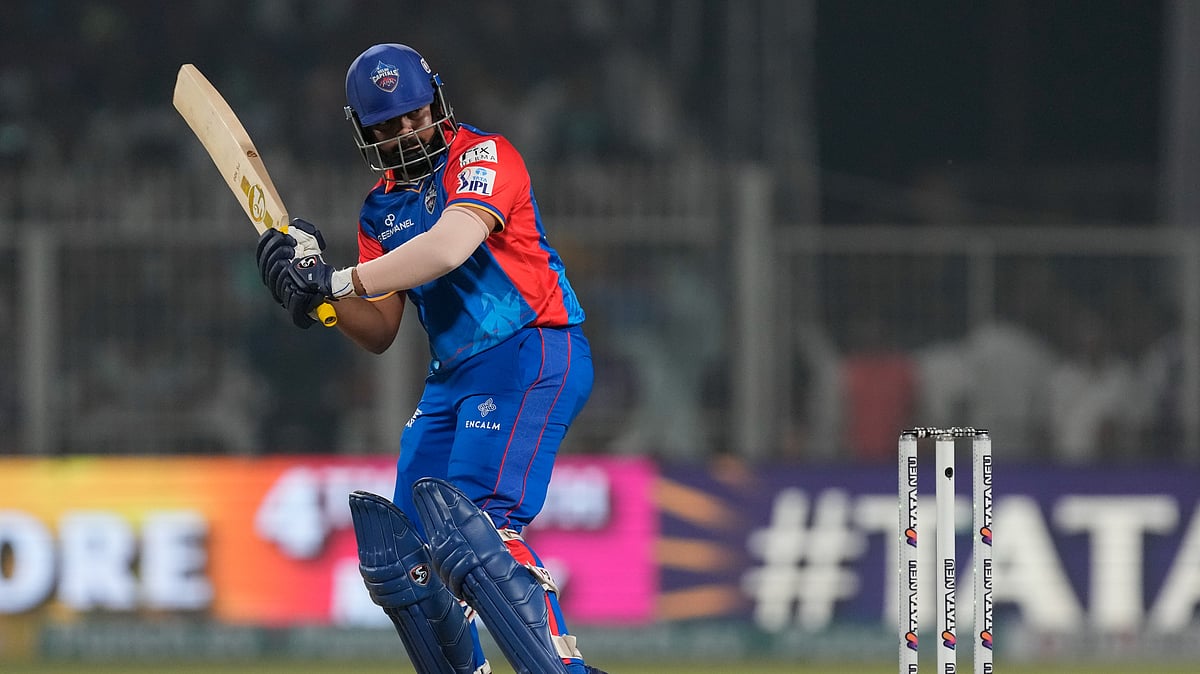 AP Photo/Bikas Das : Prithvi Shaw playing a shot against KKR in IPL 2024.