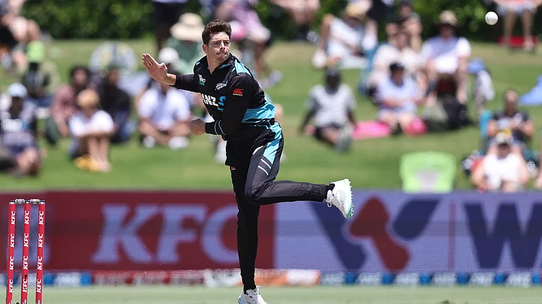 Mitchell Santner - X/BlackCaps