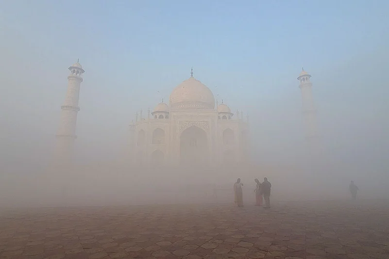 Fog in Agra