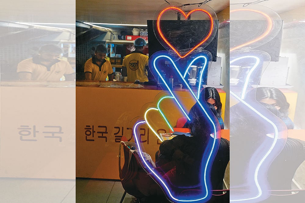 Photo: Sandipan Chatterjee : Mirroring Culture: A Korean love symbol at a restaurant in Kolkata