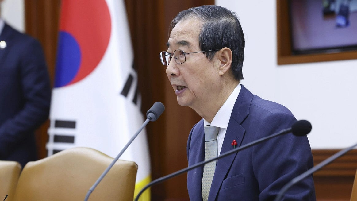 AP : South Korea's acting PM Han Duck-soo