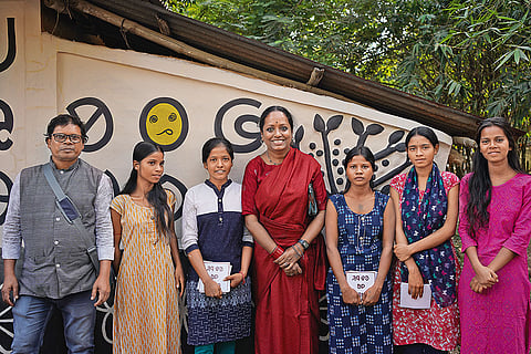 Sen and Sanyasi Lohar with her collaborators from Perason Pally