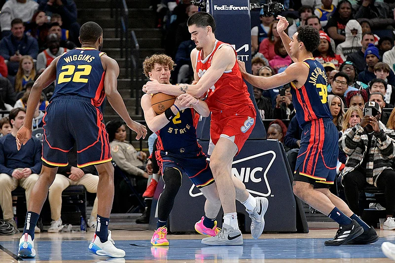 NBA Basketball 2024-25 Memphis Grizzlies vs Golden State Warriors match pics: Brandin Podziemski