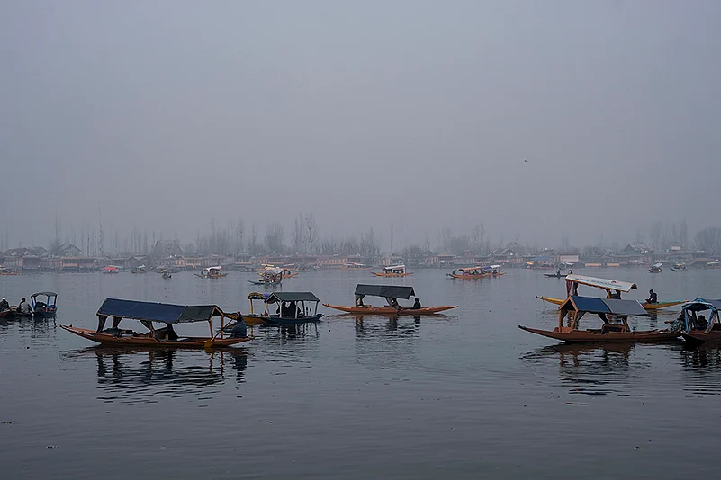 Kashmir winter weather Photo: Chillai Kalan begins in Kashmir_2
