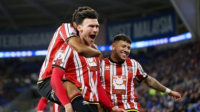 EFL Championship Wrap: Moore Brace Keeps Blades Top; Plymouth Go Bottom After Middlesbrough Draw