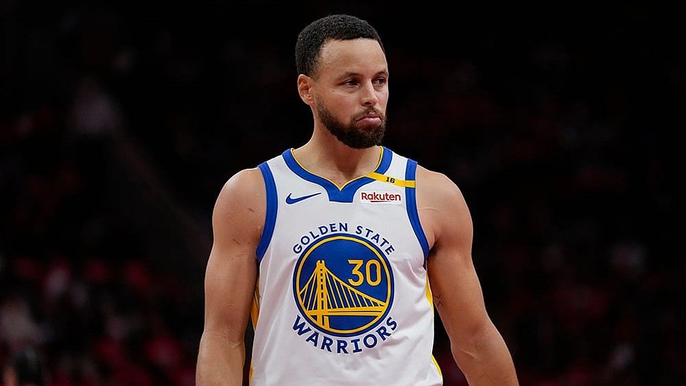 | Photo: AP/Ashley Landis : NBA Cup: Warriors guard Stephen Curry reacts after a missed shot