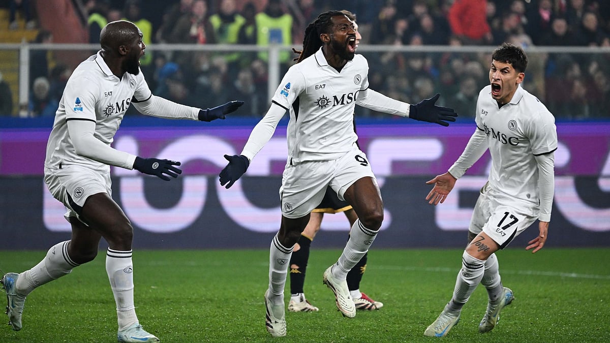 Napoli celebrate Anguissa's opener