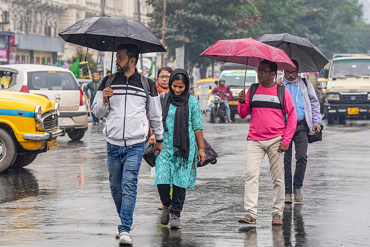 Weather: Rain in Kolkata