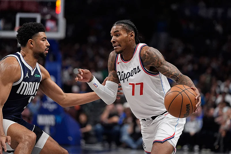 NBA Basketball: Los Angeles Clippers vs Dallas Mavericks