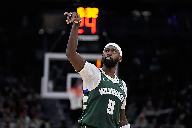 NBA Basketball Game: Milwaukee Bucks vs Washington Wizards