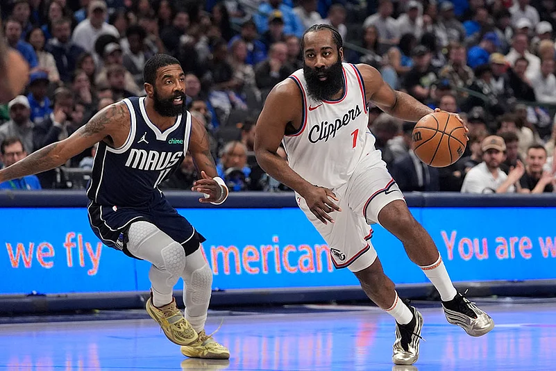 Basketball: Los Angeles Clippers vs Dallas Mavericks