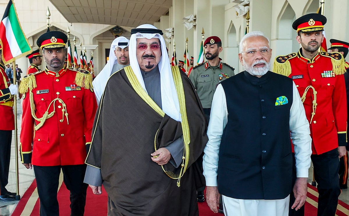 PTI : Prime Minister Narendra Modi with his Kuwaiti counterpart Sheikh Ahmad Abdullah Al-Ahmad Al-Sabah as he leaves for New Delhi after concluding his visit to Kuwait, Sunday, Dec. 22, 2024 |