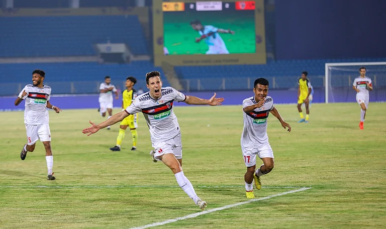 NorthEast United players celebrate their impressive victory over Hyderabad FC. - NorthEast United ISL