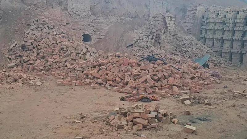 Hisar wall collapse