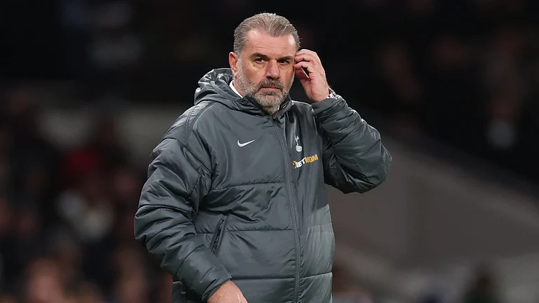 Tottenham manager Ange Postecoglou - null