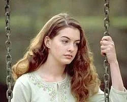 Anne Hathaway in The Other Woman