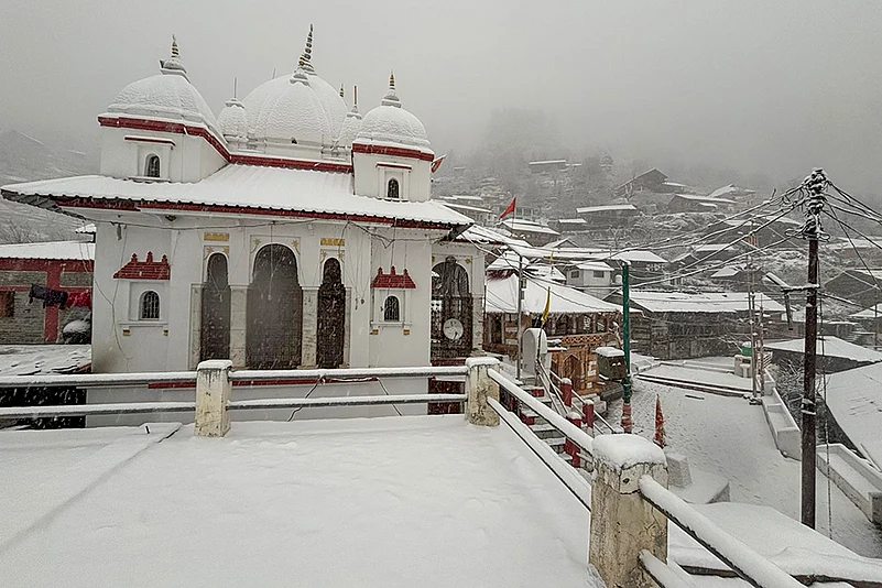 North India winter weather: Fresh snowfall in Uttarkashi