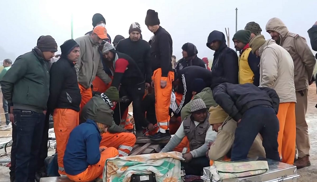 PTI : Rescue ops to save girl who fell in borewell