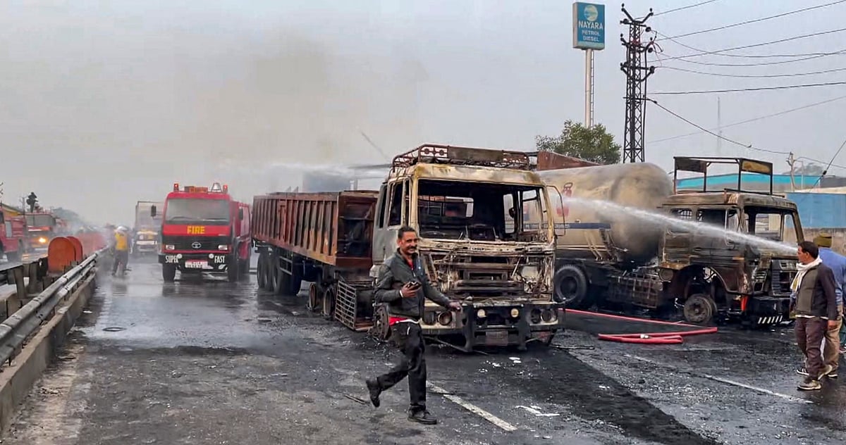 PTI : Jaipur Crash: Tanker Driver Who Escaped Unhurt To Be Questioned By SIT