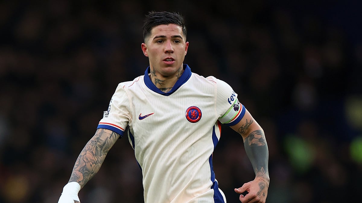 Enzo Fernandez in action during Chelsea's 0-0 draw with Everton.