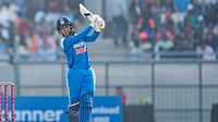 X/BCCI Women : IND-W Vs PAK-W Live Score, Women's ODI WC 2025: Deol-Kaur Partnership Keeps Team In Control | India 103/2 (24)