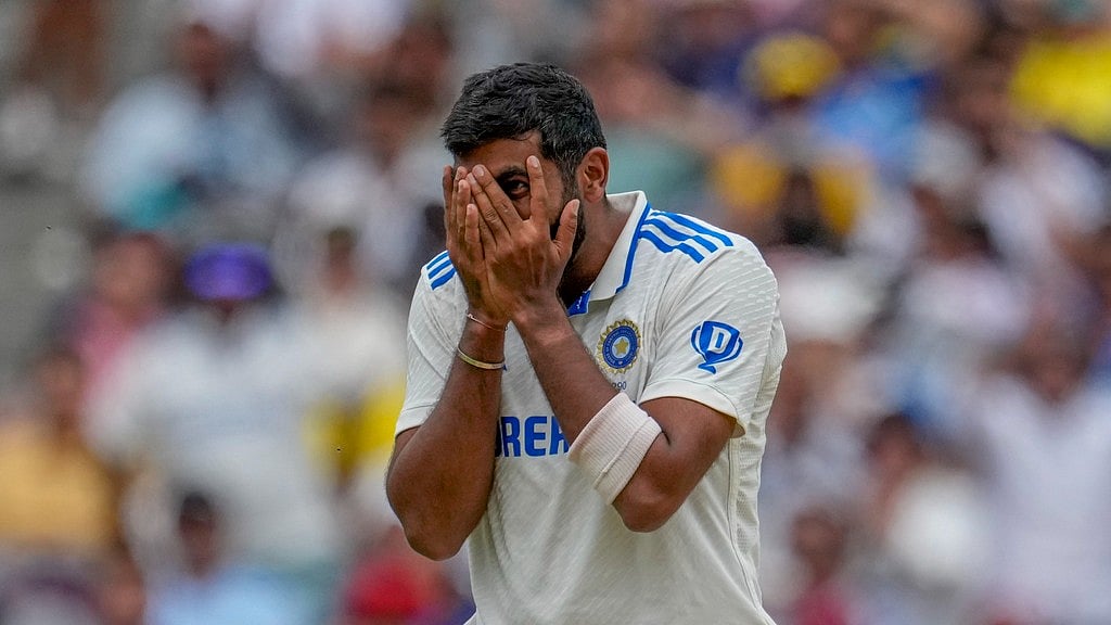 AP Photo/Asanka Brendon Ratnayake : India's Jasprit Bumrah reacts as he celebrates the wicket of Australia's Usman Khawaja during play on the first day of the fourth cricket test between Australia and India at the Melbourne Cricket Ground, Melbourne, Australia, Thursday, Dec. 26, 2024