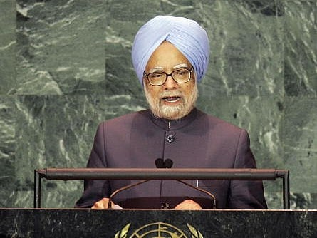 Former PM Manmohan Singh Passes Away At 92; Modi, Rahul Gandhi Pay Tribute | Top Updates