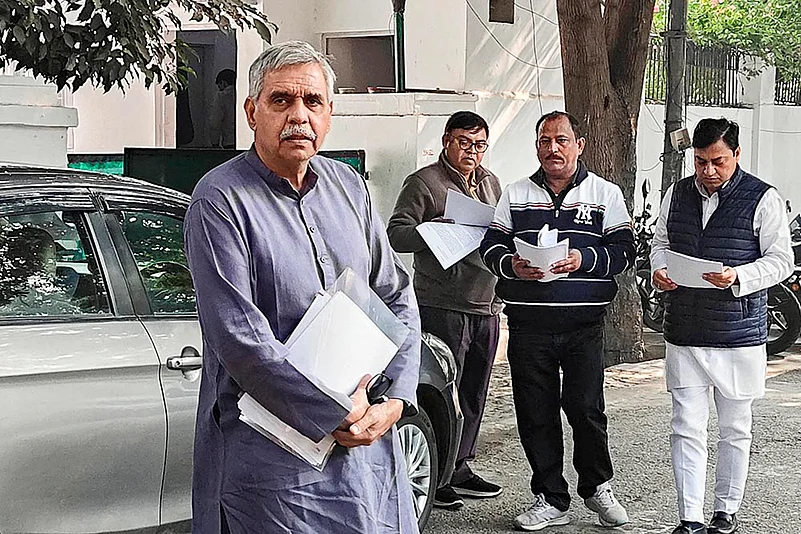 Sandeep Dikshit at Delhi LG residence