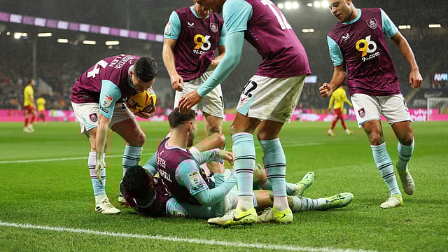 EFL Championship: Burnley End Blades' Unbeaten Home Record, Lampard's Coventry Thump Rooney's Plymouth