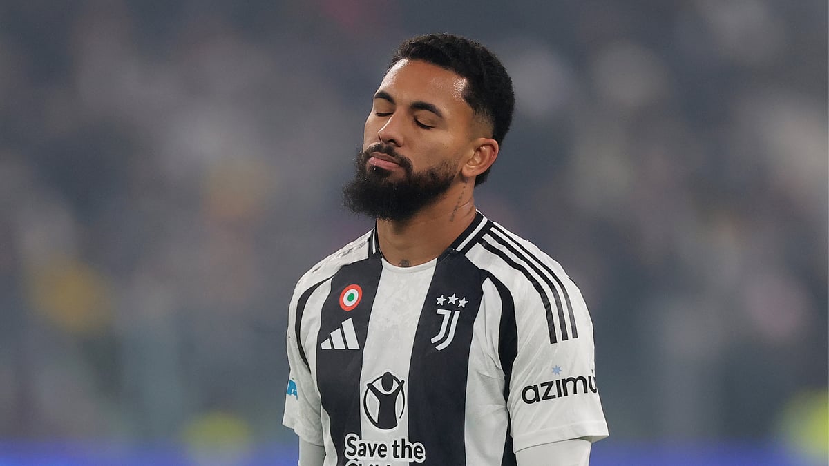 Douglas Luiz has endured a difficult start to his Juventus career